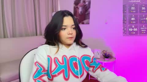 elli_snow online show from 10.07.25