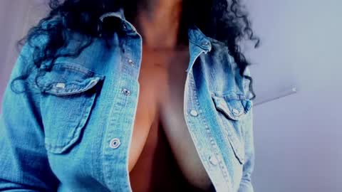  Ellie   online show from 01.30.25