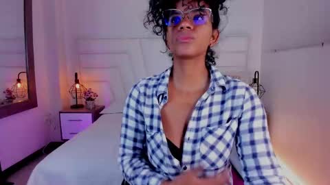  Ellie   online show from 03.07.25