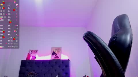  Ellie   online show from 10.23.25