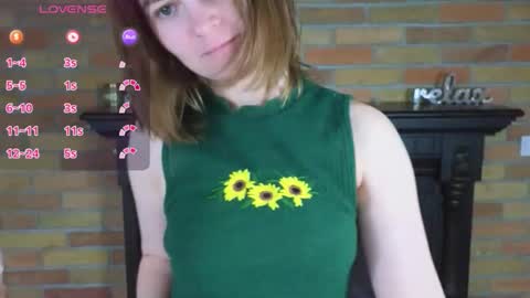 Snapshot of ellie_babyy chatting on 05.19.26 Ellie online show from 05.19.26