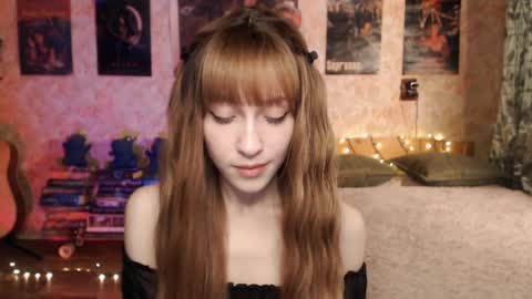 ellie_friendly online show from 12.18.24