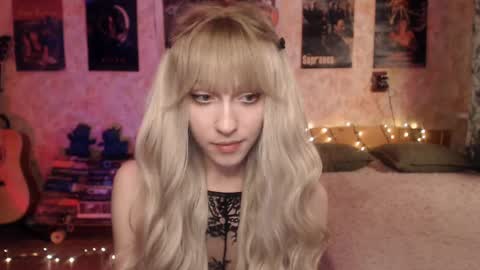 ellie_friendly online show from 01.30.25