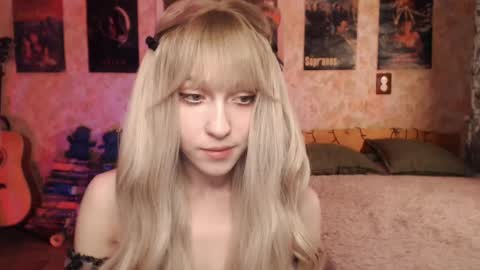 ellie_friendly online show from 03.10.25