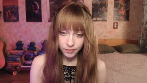 ellie_friendly online show from 04.05.26