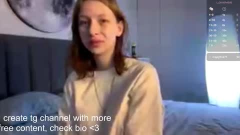 Snapshot of ellie_hollow chatting on 10.24.25 Ellie online show from 10.24.25