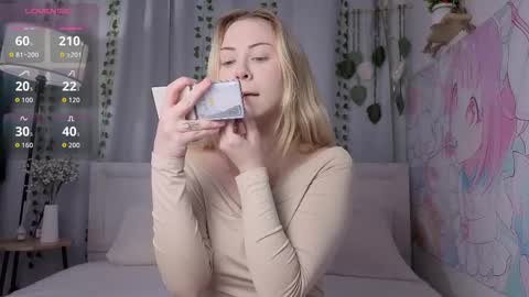 Snapshot of ellie_hollow chatting on 03.04.26 Ellie online show from 03.04.26