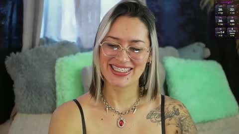 Snapshot of ellie_ramos chatting on 09.21.25 Ellie Ramos online show from 09.21.25