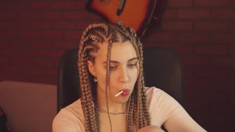 elliecutes online show from 02.12.25