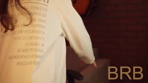 elliecutes online show from 02.22.25