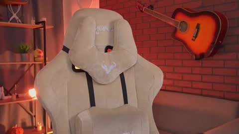 elliecutes online show from 05.18.26