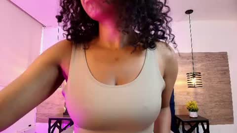 Snapshot of elliee_alves chatting on 06.30.26 elliee_alves online show from 06.30.26