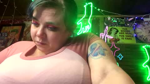 Ellie Louise online show from 01.18.25