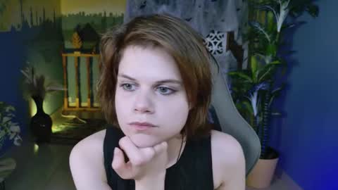 elliemurler online show from 10.31.25