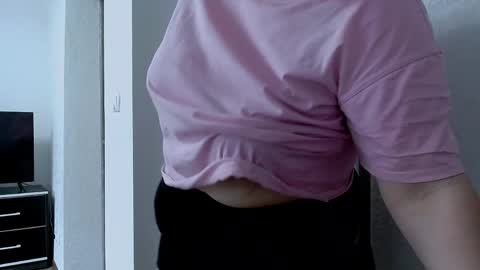 Ellie online show from 04.07.26