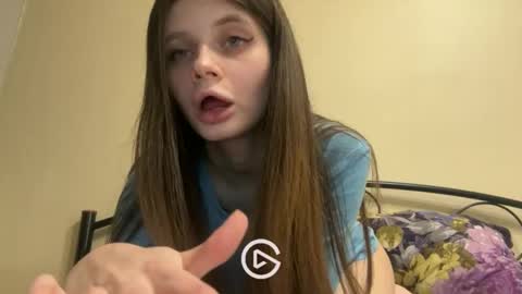 Snapshot of elliewalkersdreamgirl chatting on 12.24.24 Effie1818 online show from 12.24.24