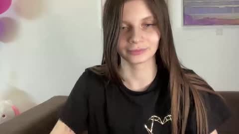 Snapshot of elliewalkersdreamgirl chatting on 02.04.25 Effie1818 online show from 02.04.25