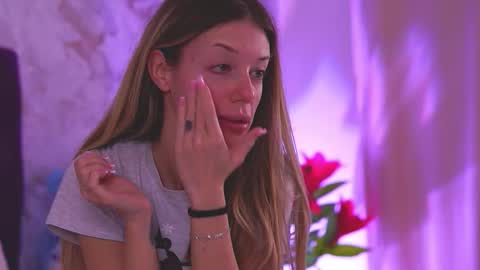 EllinaNuria online show from 03.16.26