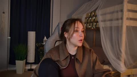 Snapshot of ellinvale chatting on 05.31.26 Elin online show from 05.31.26