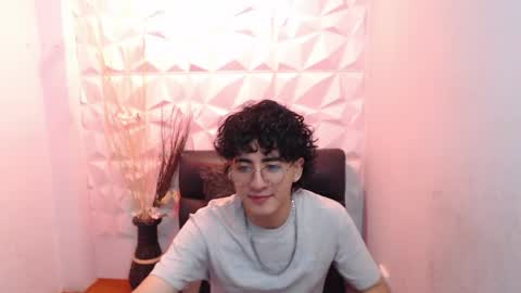 Snapshot of elliot_03 chatting on 06.02.26 elliot_03 online show from 06.02.26