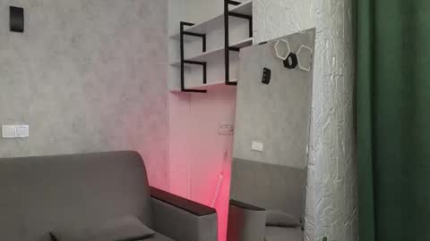 elliot_muscle04 online show from 11.25.25