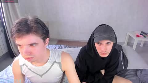 Snapshot of elliot_winki chatting on 05.15.26 elliot_winki online show from 05.15.26