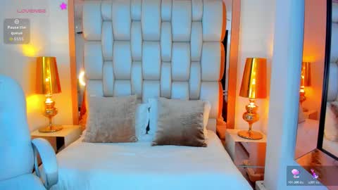 E L L I O T    V E L E Z online show from 11.14.25