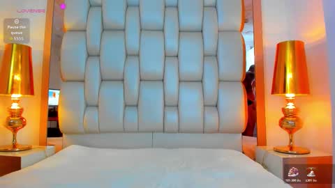 E L L I O T    V E L E Z online show from 11.27.25