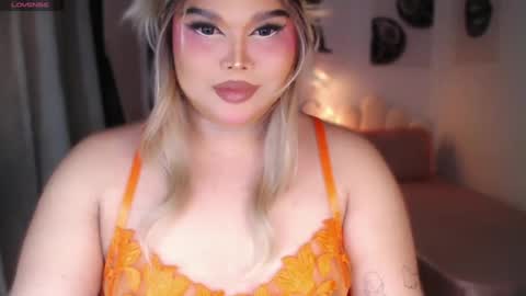 Snapshot of ellise_husson chatting on 07.19.26 Ellise online show from 07.19.26