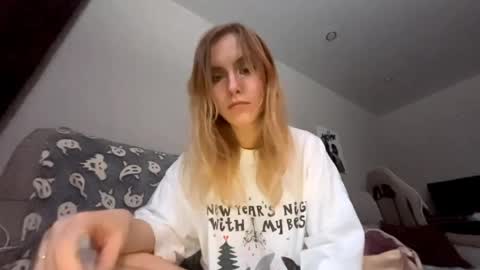 Snapshot of ellissvensen chatting on 04.03.26 Alisandra online show from 04.03.26