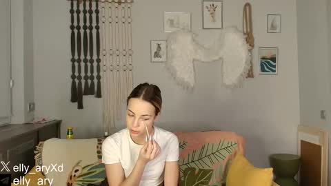 elly_ary online show from 12.18.25