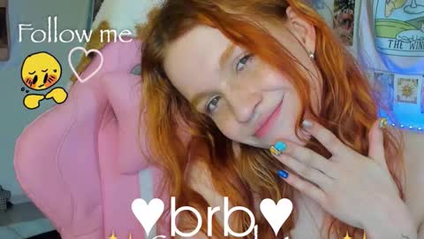 Snapshot of elly_milas chatting on 11.15.25 Elly Fansly online show from 11.15.25