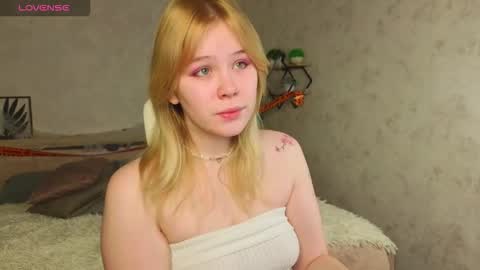 ellya_castro online show from 10.22.25
