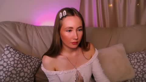 Snapshot of ellycolins_ chatting on 02.06.26 Elly online show from 02.06.26