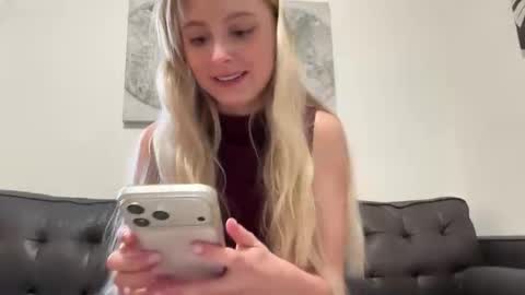ellykeyofficial online show from 05.01.26