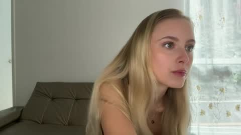 ellykeyofficial online show from 08.03.26