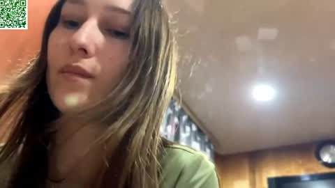 Snapshot of ellyspoerer chatting on 04.22.26 Sonya online show from 04.22.26