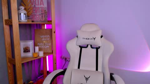 Elly online show from 11.20.25