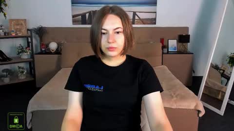 elma_lily online show from 09.20.25