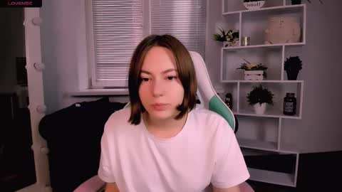 elma_lily online show from 10.16.25