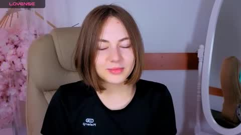 elma_lily online show from 10.24.25