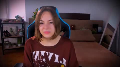 elma_lily online show from 11.15.25