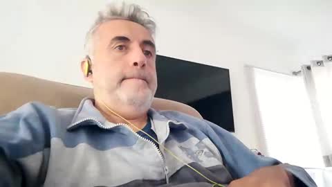 Snapshot of elmejorfvb2 chatting on 12.16.24 fer online show from 12.16.24