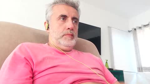 Snapshot of elmejorfvb2 chatting on 01.08.25 fer online show from 01.08.25