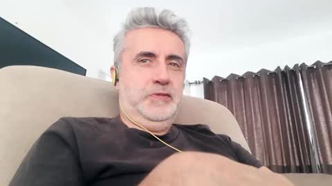 Snapshot of elmejorfvb2 chatting on 01.10.25 fer online show from 01.10.25