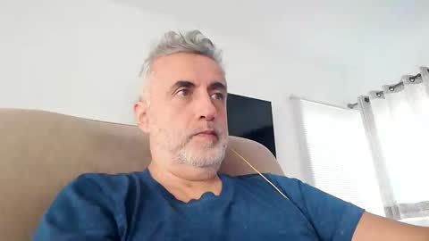 Snapshot of elmejorfvb2 chatting on 02.08.25 fer online show from 02.08.25