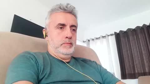 Snapshot of elmejorfvb2 chatting on 02.14.25 fer online show from 02.14.25