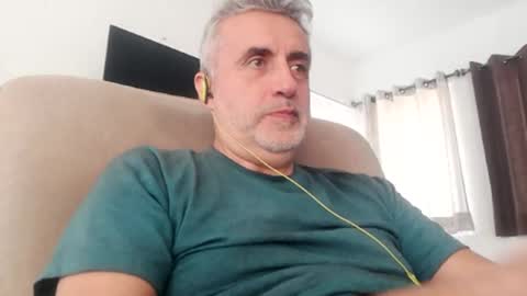 Snapshot of elmejorfvb2 chatting on 02.15.25 fer online show from 02.15.25