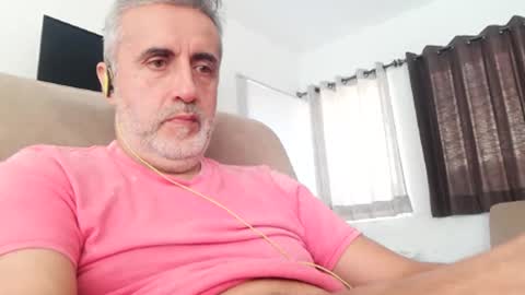 Snapshot of elmejorfvb2 chatting on 02.20.25 fer online show from 02.20.25