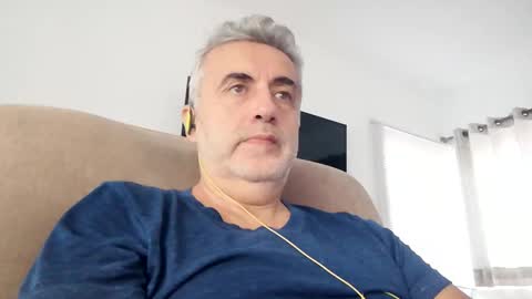 Snapshot of elmejorfvb2 chatting on 02.22.25 fer online show from 02.22.25